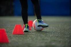 Kipsta Agility 500 Hard Pitch High-Top Soccer Shoes Kids'